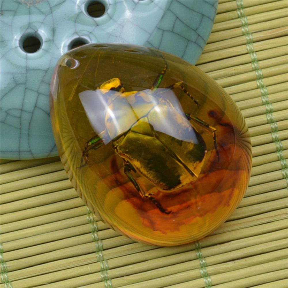 Natural Rough Butterfly Amber  - Resin Art Necklace 评论和价格