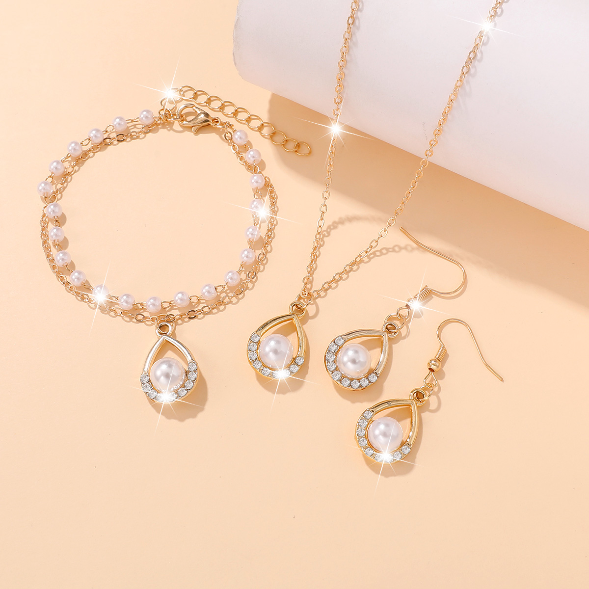 4Pcs Women Teardrop Pearl Rhin - Resin Art Necklace 评论和价格