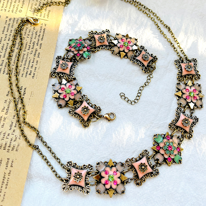 Retrofashion Necklace Bracelet - Resin Art Necklace 评论和价格